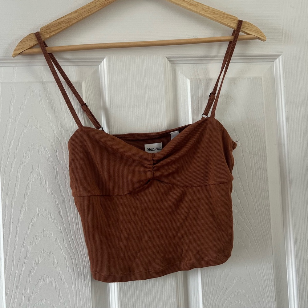 Sun deh cropped tanktop from Aritzia